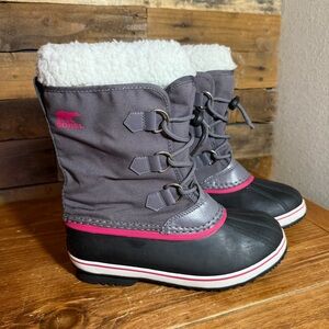 Sorel - Kids Yoot Pac Nylon Gray Pink‎ Winter Boots size 5.